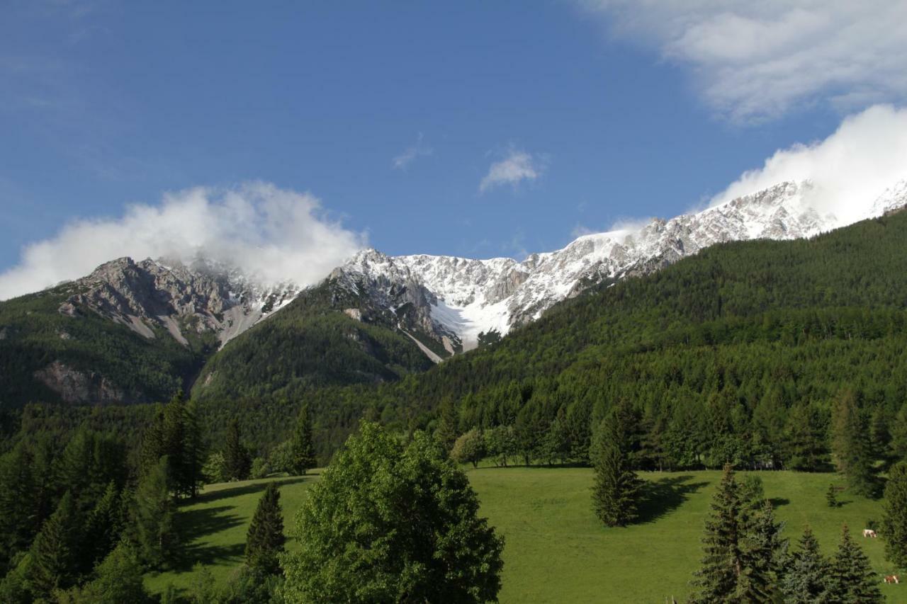 Haus Lenz Ferienwohnungen - Fam Ostermann Puchberg am Schneeberg Bagian luar foto